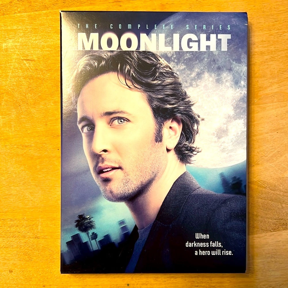 Moonlight Complete Series on DVD, vampire tv show